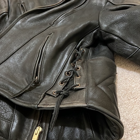 Leather riding jacket - Picture 5 of 11